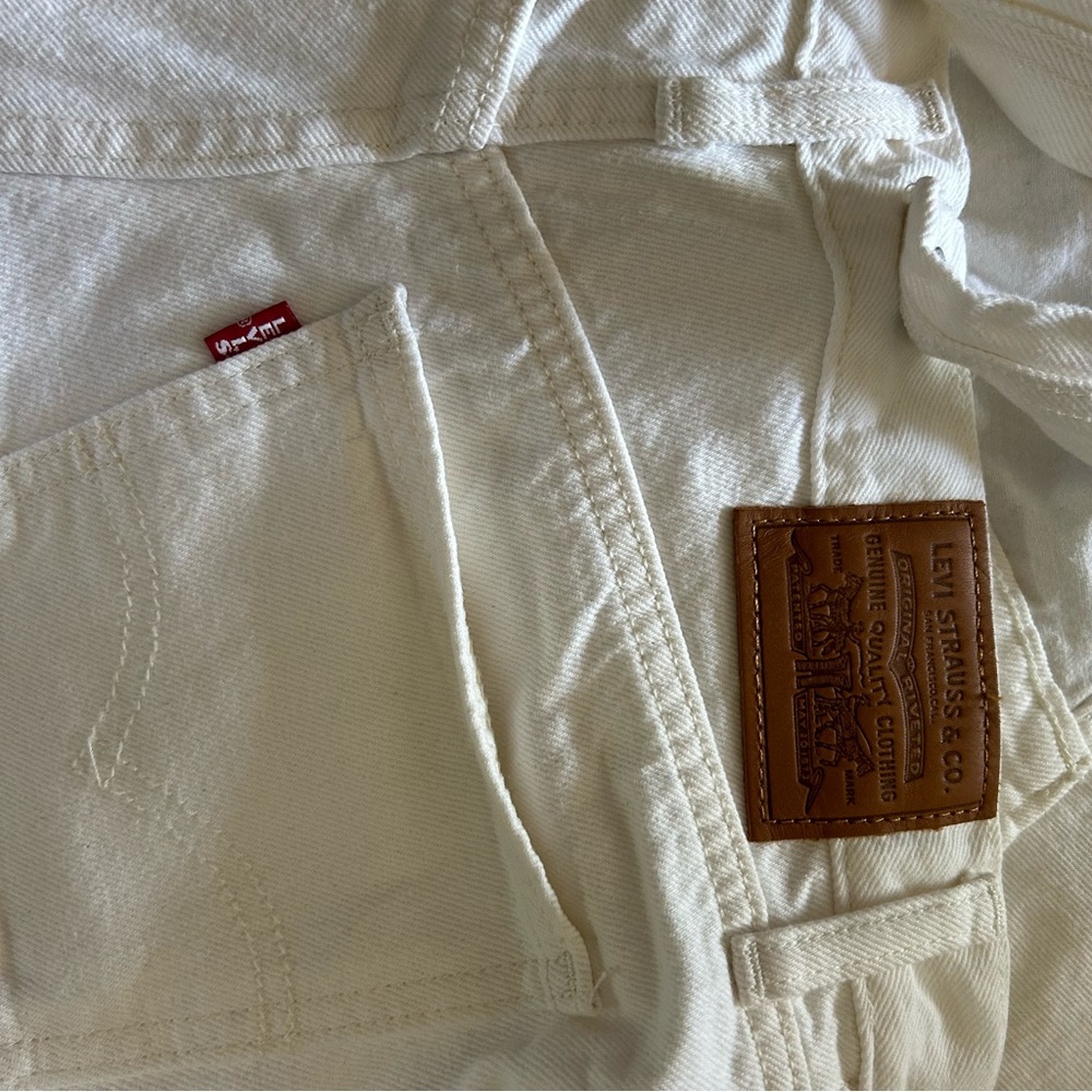 Levi's Premium Women's White Bib Overalls Jeans - Picture 8 of 14